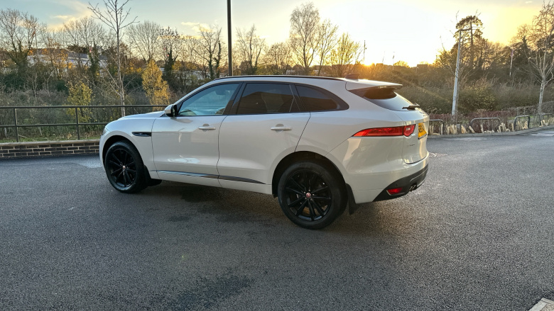 Jaguar F-Pace 2.0d [180] Chequered Flag 5dr Auto AWD Diesel Estate